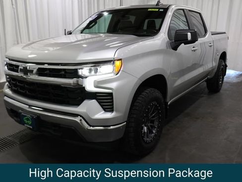 Certified 2022 Chevrolet Silverado 1500 LT w/ Safety Package AWD/4WD image 7
