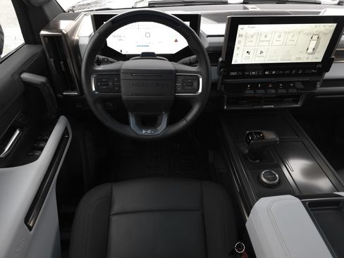 Used 2025 GMC Hummer EV 3X w/ LPO, Dark Essentials Package image 14