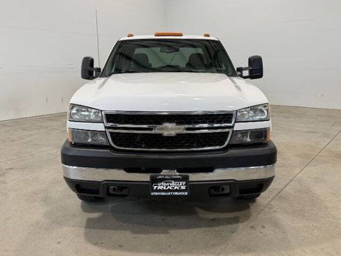 Used 2007 Chevrolet Silverado 3500 LT w/ Heavy-Duty Power Package AWD/4WD image 3