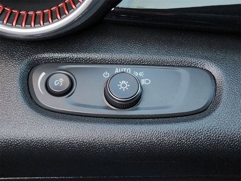 Used 2025 Chevrolet Trax RS w/ Driver Confidence Package image 24