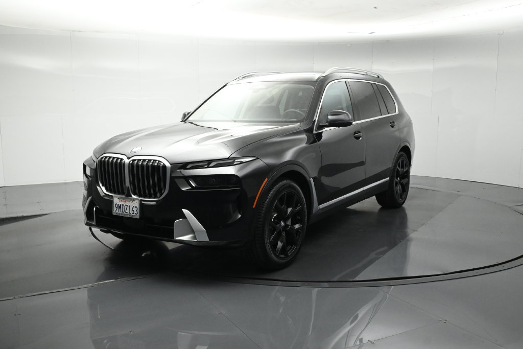 Used 2024 BMW X7 xDrive40i w/ Premium Package AWD/4WD image 5