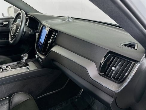 Used 2019 Volvo XC60 T6 R-Design w/ Protection Package Premier image 31