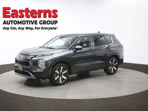 Used 2025 Mitsubishi Outlander SE AWD/4WD image 56