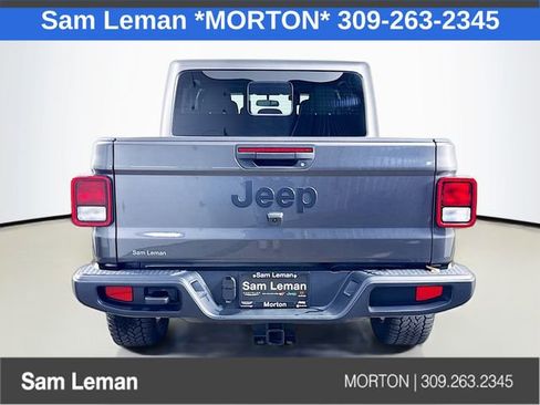 Used 2024 Jeep Gladiator Sport image 6