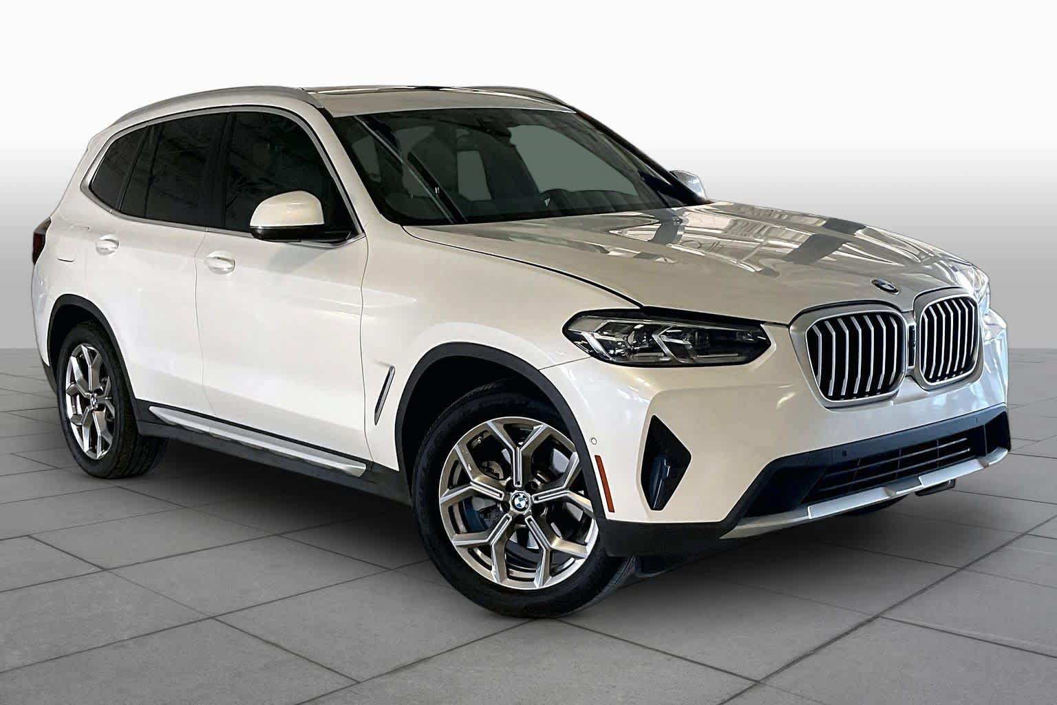 Used 2024 BMW X3 sDrive30i w/ Premium Package RWD image 2