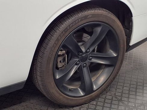 Used 2017 Dodge Challenger R/T RWD image 10
