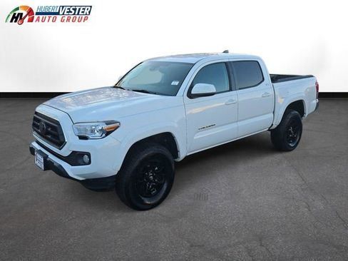 Used 2020 Toyota Tacoma SR5 image 2