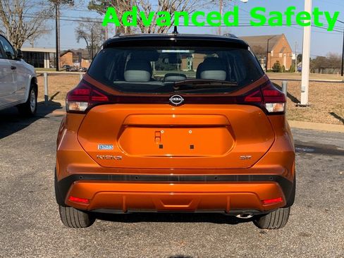 Used 2023 Nissan Kicks SR w/ SR Premium Package image 6