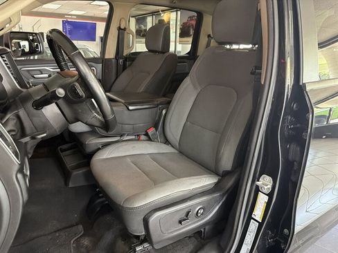 Used 2020 RAM 1500 Big Horn AWD/4WD image 10