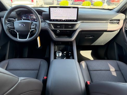 New 2026 Ford Explorer Platinum AWD/4WD image 17