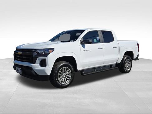 Used 2024 Chevrolet Colorado LT w/ LT Convenience Package image 1