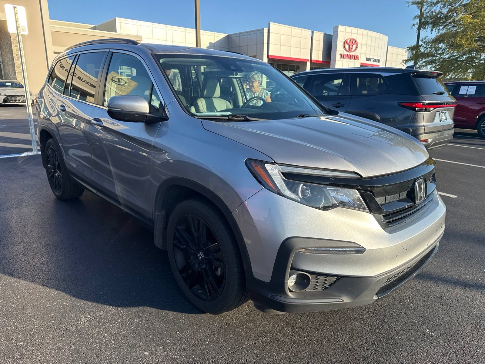 Used 2022 Honda Pilot Special Edition image 1