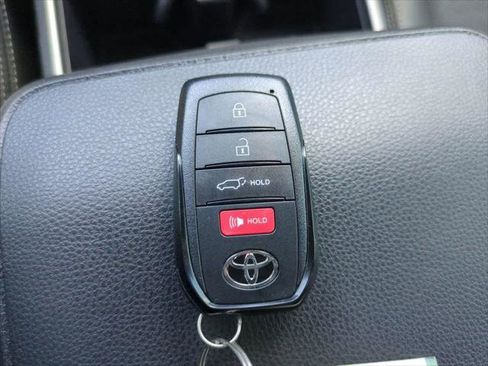 Certified 2026 Toyota 4Runner TRD Off-Road Premium AWD/4WD image 28