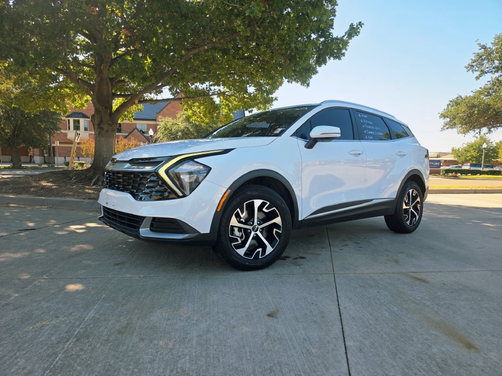Used 2023 Kia Sportage EX AWD/4WD image 1