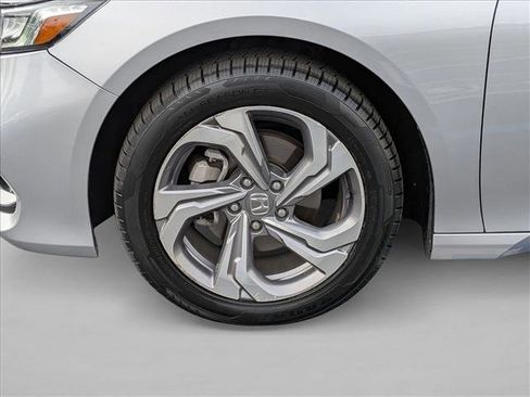Used 2019 Honda Accord EX image 10