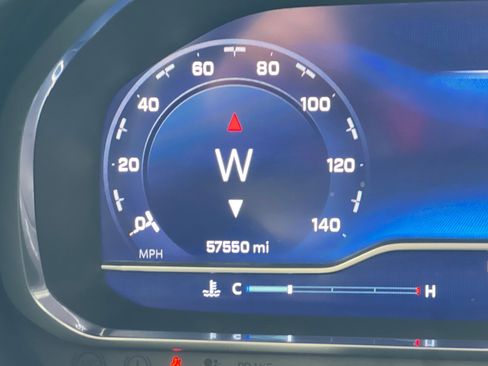 Used 2022 Chevrolet Suburban Z71 image 40