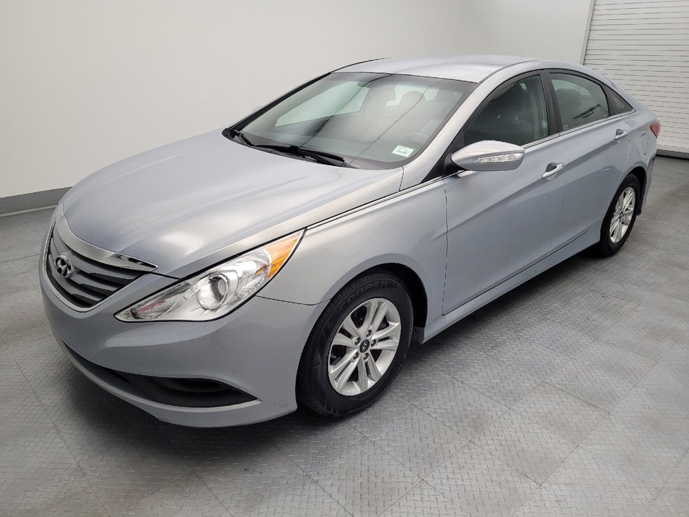 Used 2014 Hyundai Sonata GLS w/ Popular Equipment Group 2 FWD image 2
