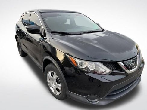 Used 2018 Nissan Rogue Sport S AWD/4WD image 1