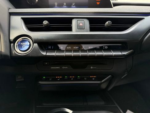 Used 2019 Lexus UX 250h image 12