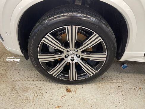 Certified 2024 Volvo XC90 T8 Ultimate AWD/4WD image 6