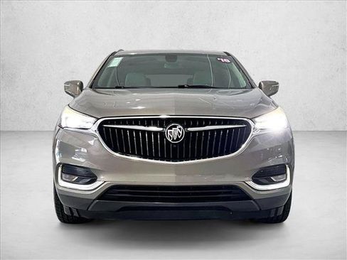Used 2018 Buick Enclave Essence FWD image 3