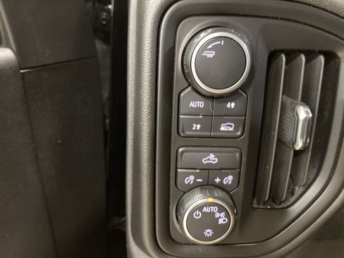 Used 2021 Chevrolet Silverado 1500 Custom w/ Safety Confidence Package AWD/4WD image 13