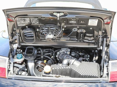 Used 2000 Porsche 911 Carrera RWD image 24