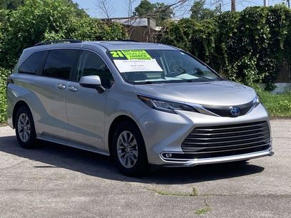 Used 2021 Toyota Sienna XLE w/ XLE Plus Package