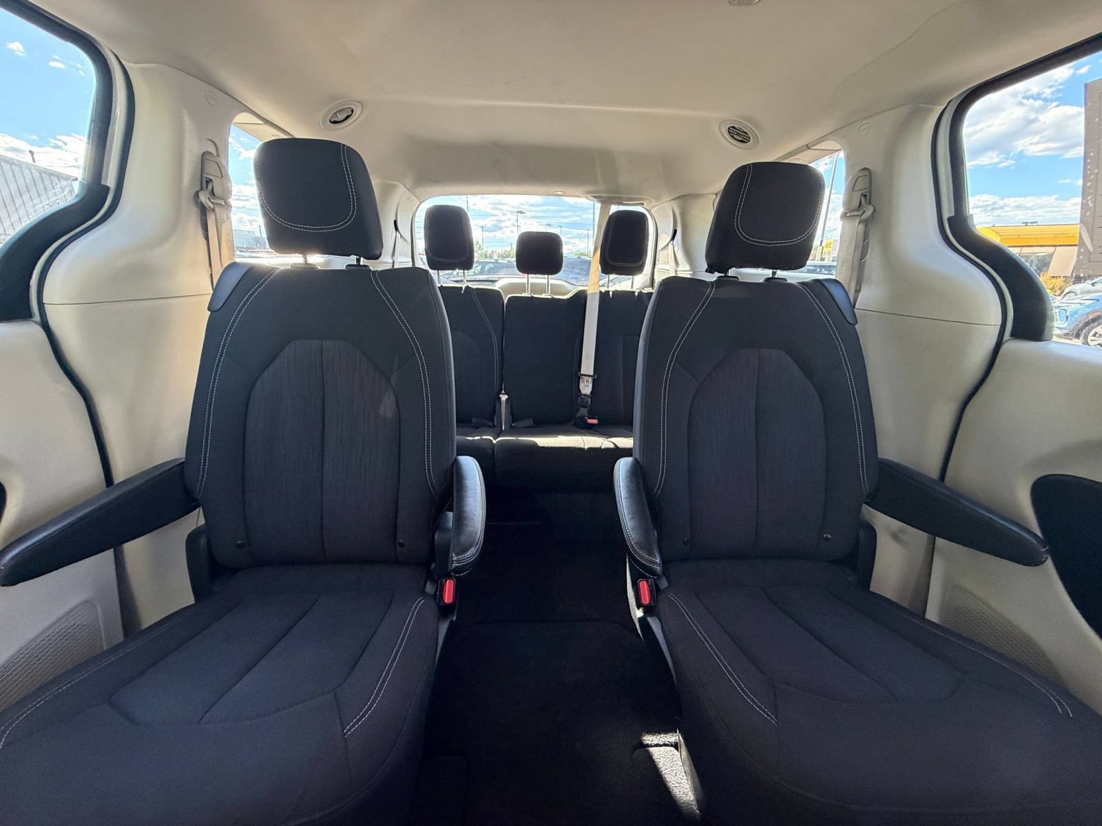Used 2024 Chrysler Voyager LX FWD image 40