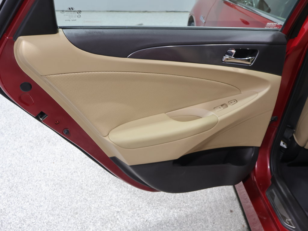 Used 2013 Hyundai Sonata Limited FWD image 19