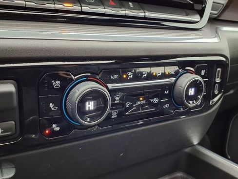 Used 2024 Chevrolet Silverado 2500 High Country w/ High Country Premium Package image 13