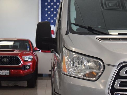 Used 2017 Ford Transit 350 XLT image 16