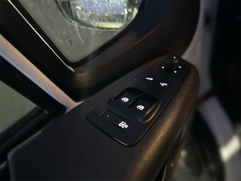 Used 2023 RAM ProMaster 2500 image 13