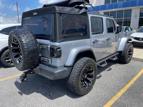 Used 2020 Jeep Wrangler Unlimited Sahara AWD/4WD image 4