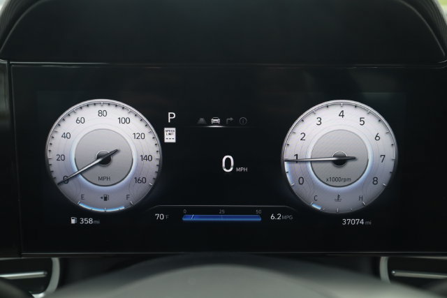 Used 2025 Hyundai Elantra Limited FWD image 14