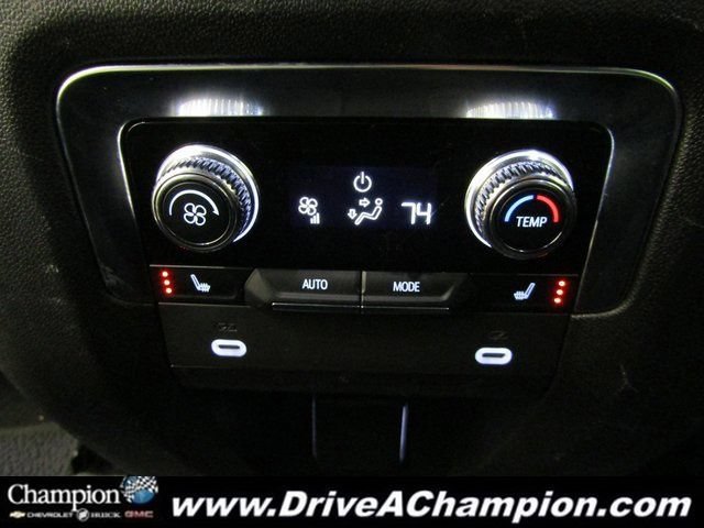 Used 2022 GMC Yukon Denali AWD/4WD image 24