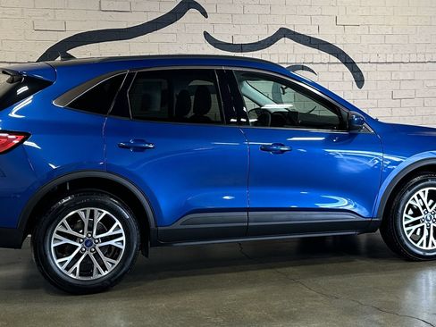 Used 2022 Ford Escape SEL w/ Equipment Group 302A AWD/4WD image 9