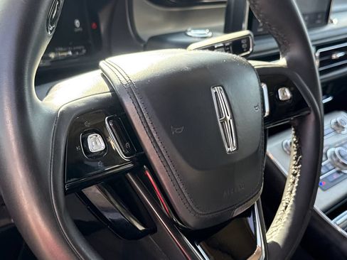 Used 2023 Lincoln Aviator AWD w/ Premium Package image 29