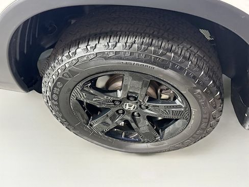 Used 2023 Honda Ridgeline Black Edition image 6