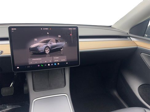 Used 2024 Tesla Model Y Long Range image 53