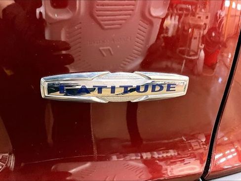 Used 2021 Jeep Cherokee Latitude image 24