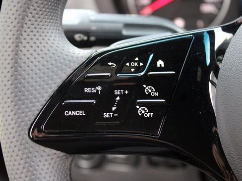 Used 2025 Mercedes-Benz Sprinter 2500 image 15