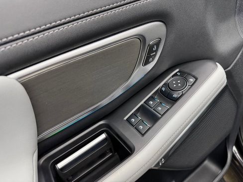 New 2025 Ford Expedition Platinum w/ Driver's Package image 11