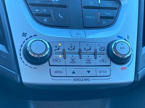 Used 2016 Chevrolet Equinox LS image 25