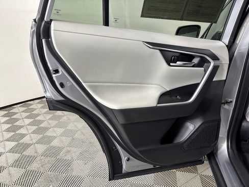 Used 2025 Toyota RAV4 XLE w/ Convenience Package FWD image 24
