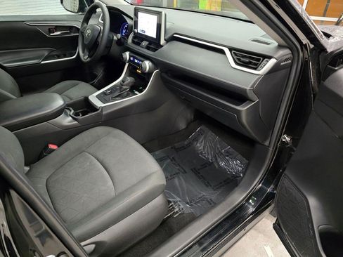 Used 2024 Toyota RAV4 AWD Hybrid image 29