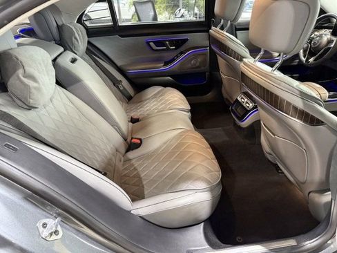 Used 2022 Mercedes-Benz S 580 4MATIC Sedan w/ AMG Line Package image 27