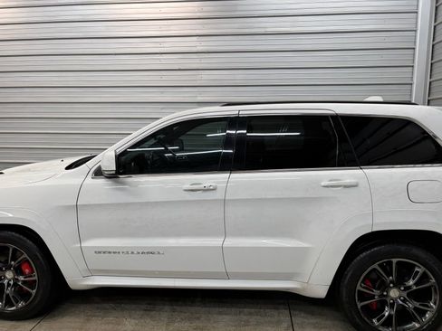 Used 2015 Jeep Grand Cherokee SRT w/ Trailer Tow Group IV AWD/4WD image 7
