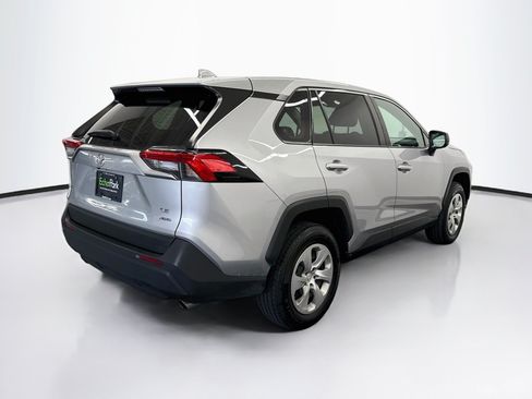 Used 2022 Toyota RAV4 LE AWD/4WD image 9