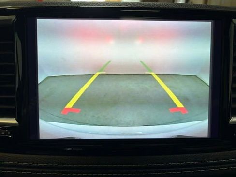 Certified 2025 Chrysler Pacifica Limited image 18